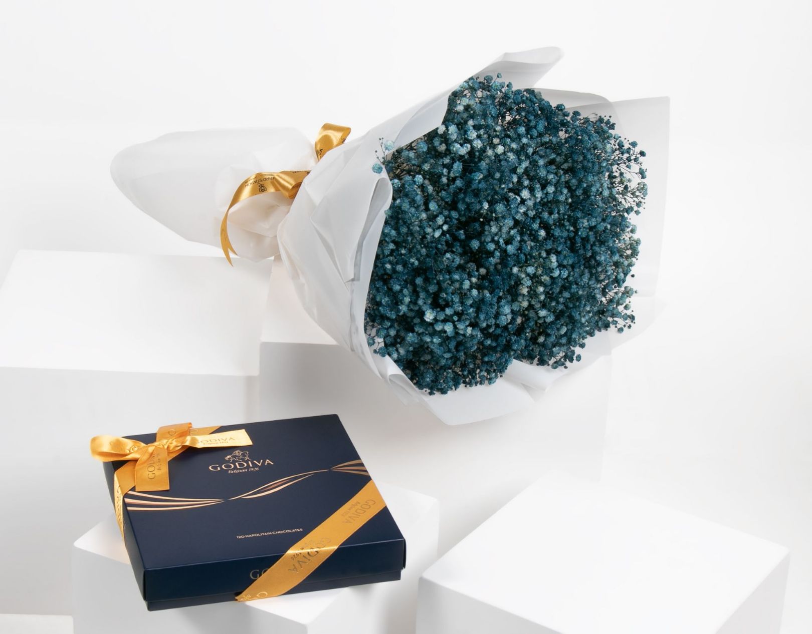 Picture of Blue Gypsophilia Bouquet