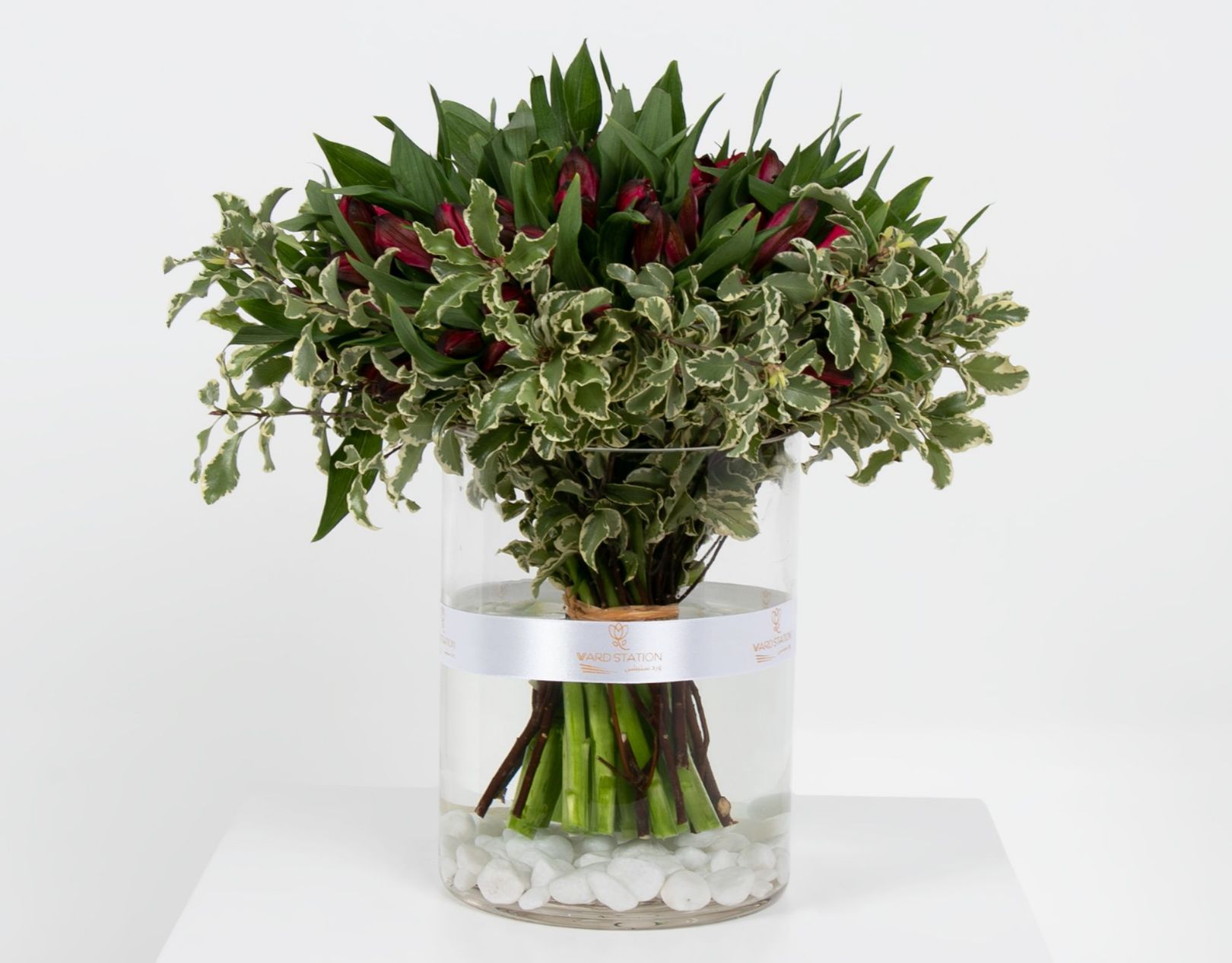 Picture of Alstroemeria Red vase