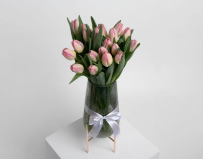 Picture of 20 Pink Tulips Vase