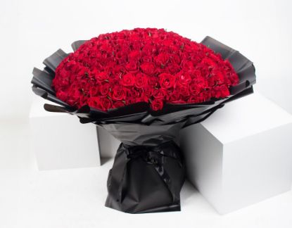 Picture of 200 Red Roses Bouquet